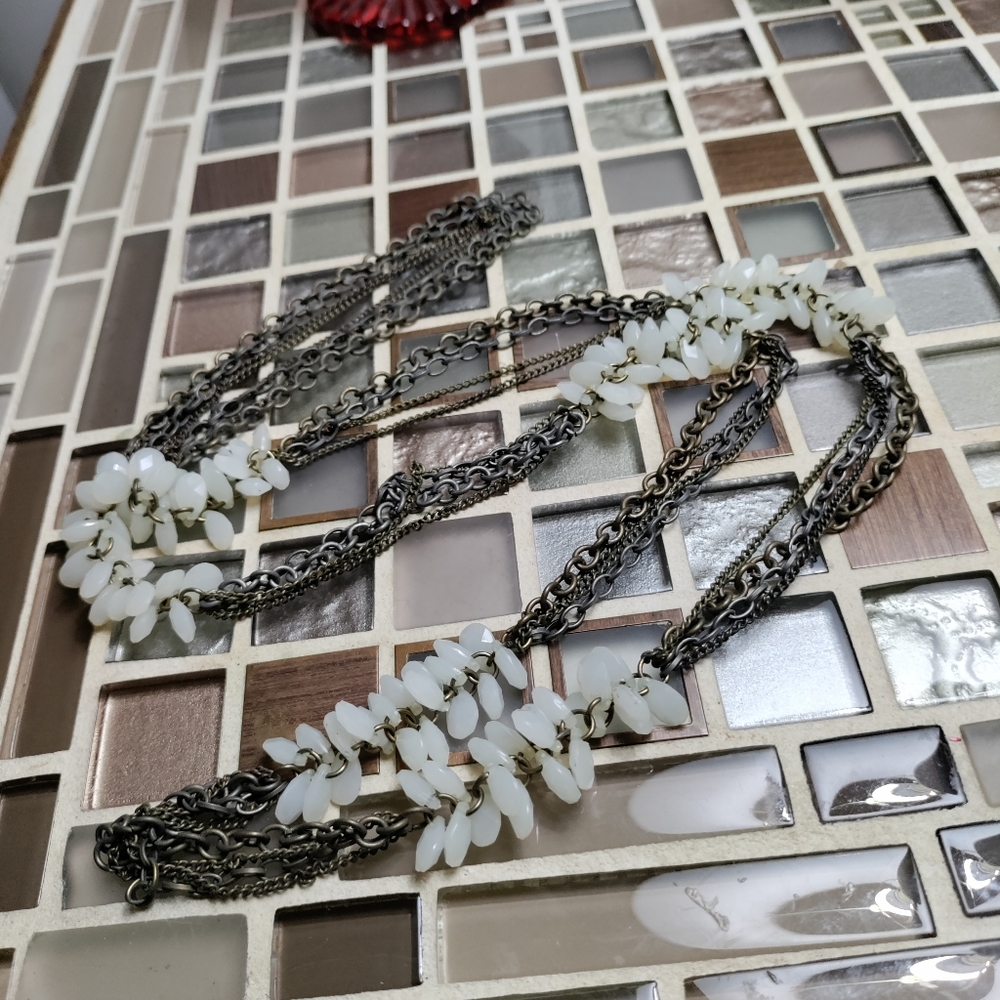Vintage White Teardrop necklace